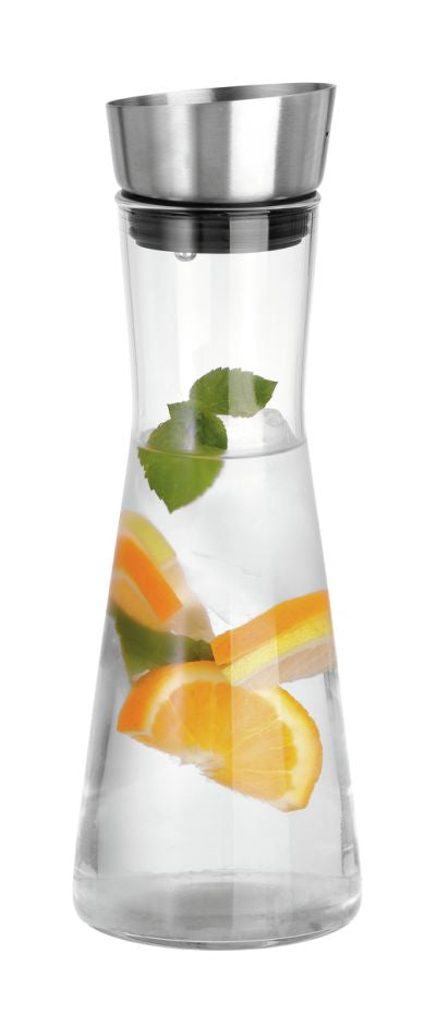 Carafe en verre avec bec verseur en inox