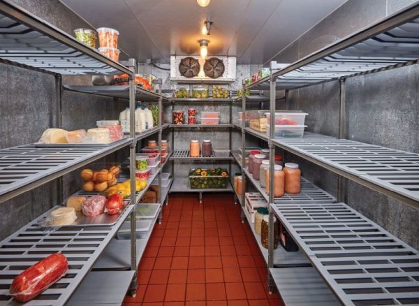 Rayonnage alimentaire en chambre froide