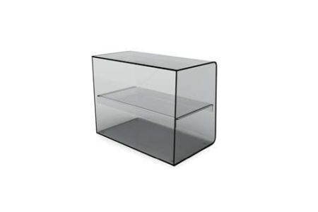 Vitrine de présentation à 2 niveaux en plexiglas transparent fermée sur les côtés